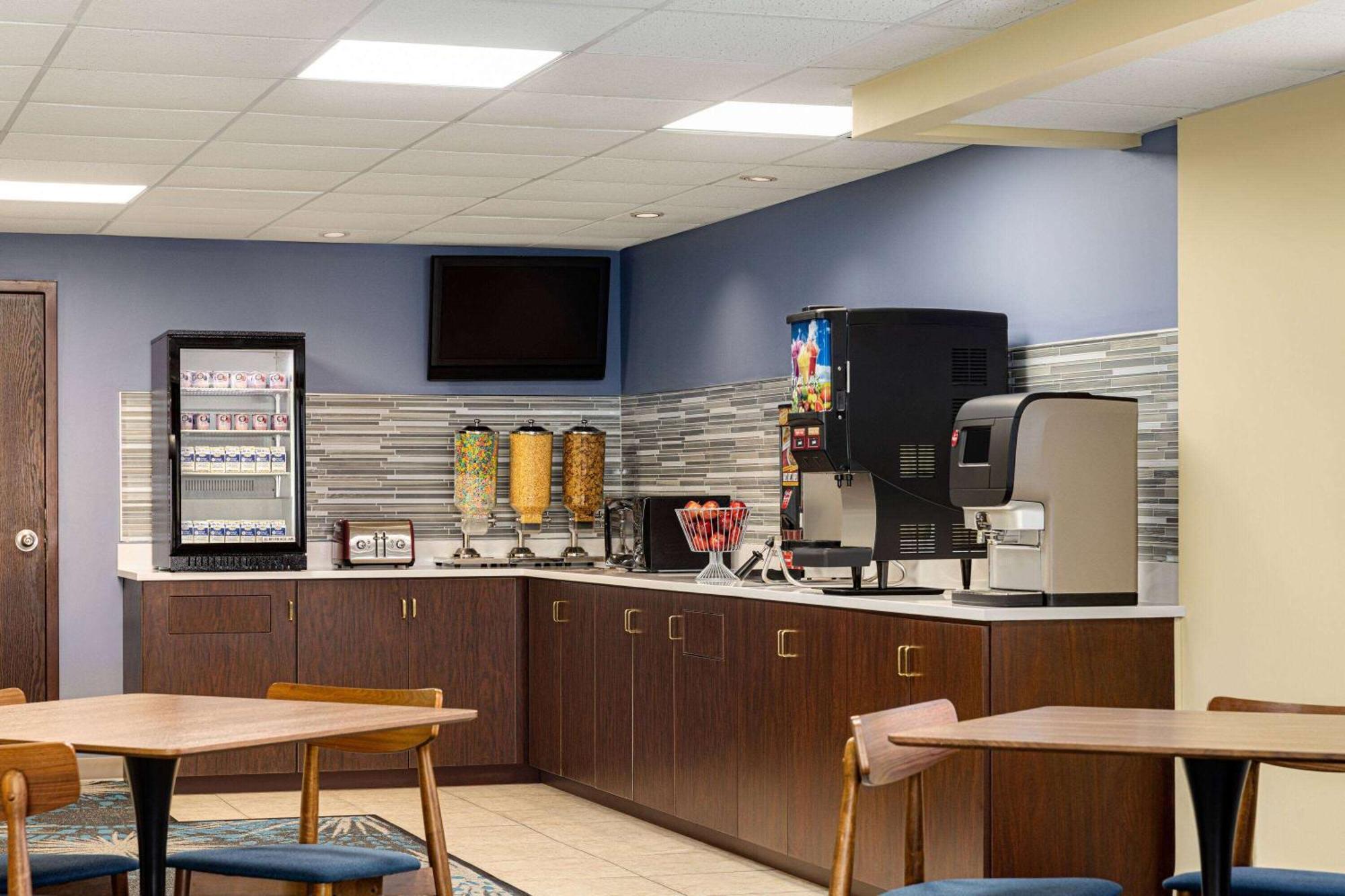 Days Inn By Wyndham Grand Island I-80 Doniphan Kültér fotó