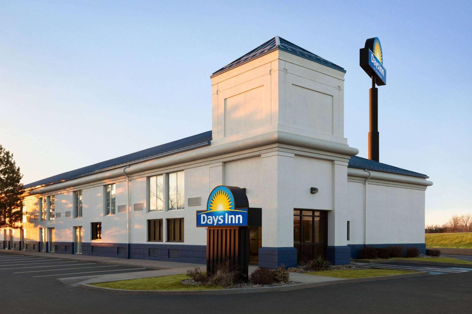 Days Inn By Wyndham Grand Island I-80 Doniphan Kültér fotó